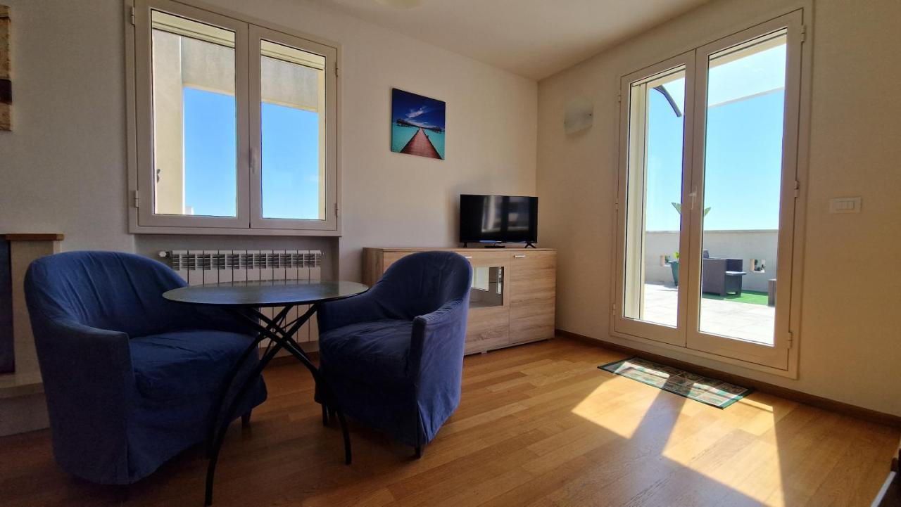לצ'ה "Elle Home" Attico Panoramico מראה חיצוני תמונה